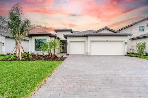 $769,777 | 19706 Fox Grv Drive, Estero, FL 33928