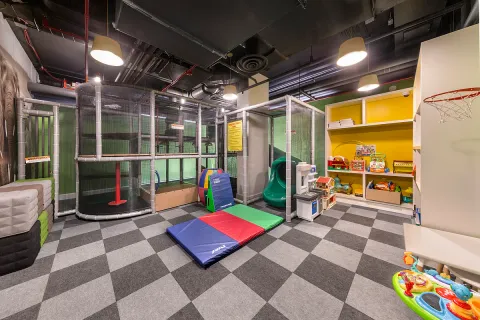 $3,995,000 | 500 West 21st Street, Unit 2G | Chelsea