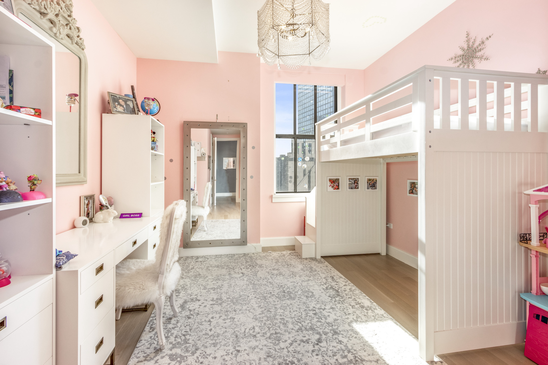 100 Barclay Street, Unit 15P Manhattan, NY 10007 - Photo 14 of 34 a very nice looking room with a window