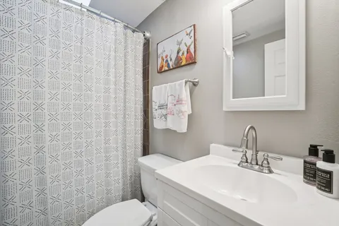 $699,000 | 3218 West Oakellar Avenue, Tampa, FL 33611