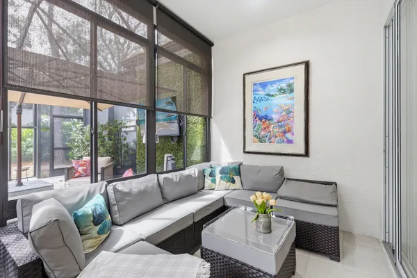 $1,695,000 | 4870 West Boulevard, Naples, FL 34103