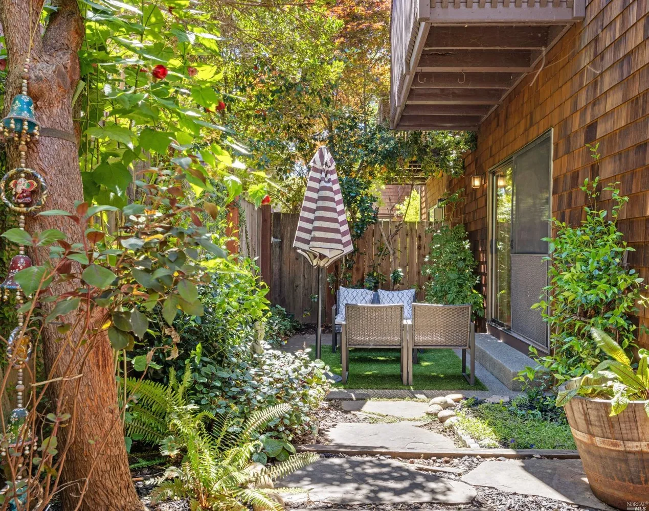 $679,000 | 65 Freedom Lane North, Petaluma, CA 94952