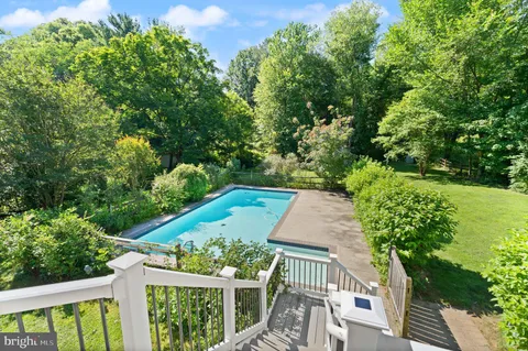$1,285,000 | 9719 Cinnamon Creek Drive, Vienna, VA 22182