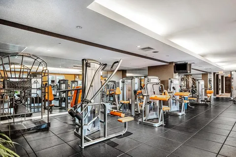 $2,100,000 | 550 Okeechobee Boulevard, Unit LPH23, West Palm Beach, FL 33401