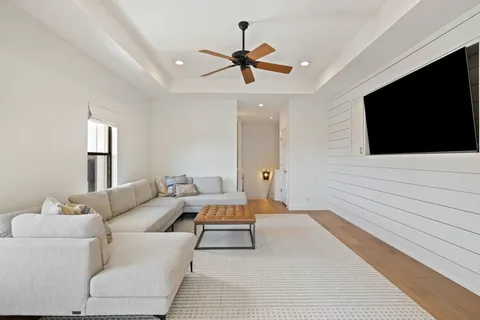 $1,399,000 | 22 Autumn Oaks Drive, Austin, TX 78738