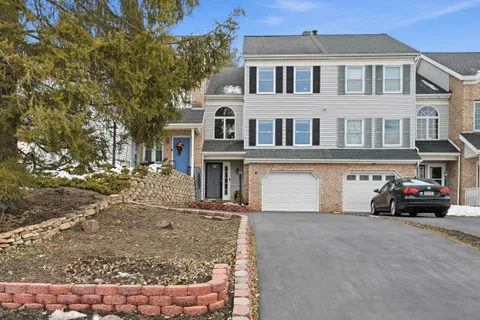 $329,900 | 6 Heron Drive, Denver, PA 17517