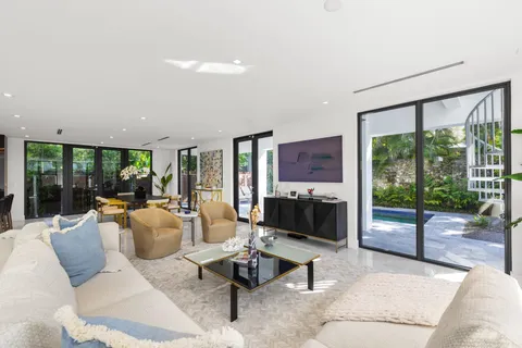 $4,950,000 | 3770 Kumquat Avenue, Miami, FL 33133