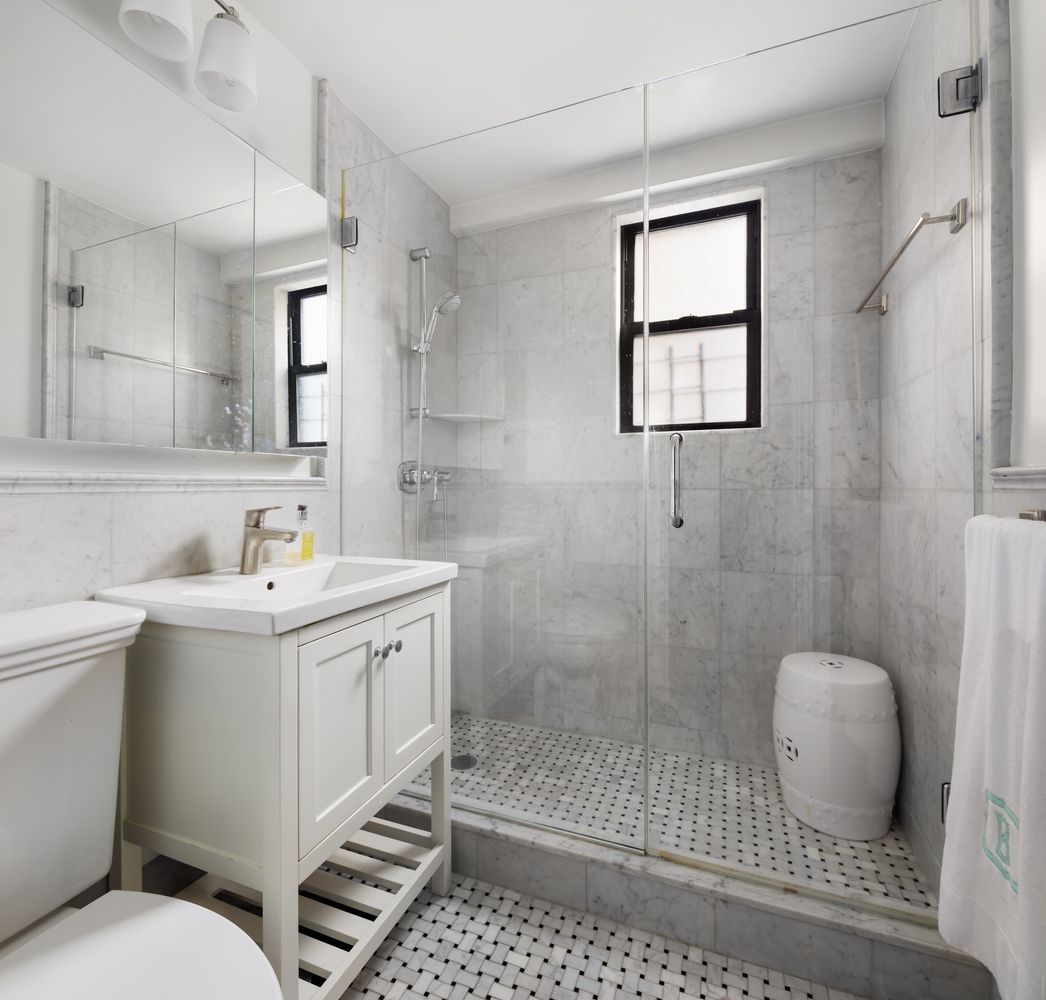 $1,545,000 | 196 East 75th Street, Unit 4C | Lenox Hill