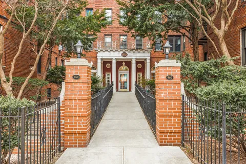 $635,000 | 960 Sterling Place, Unit 4N | Crown Heights