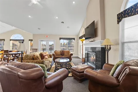 $525,000 | 10 Pond View Way, Fitchburg, WI 53711