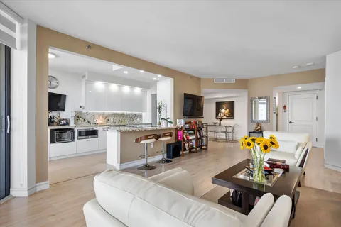 $629,000 | 20191 East Country Club Drive, Unit 1903, Aventura, FL 33180