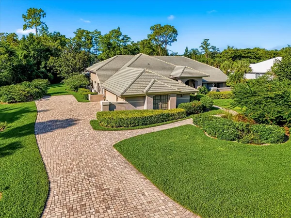 $1,850,000 | 4656 Pond Apple Drive North, Naples, FL 34119