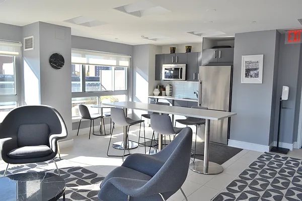 171 West 131st Street, Unit 518 Manhattan, NY 10027 - Photo 9 of 16