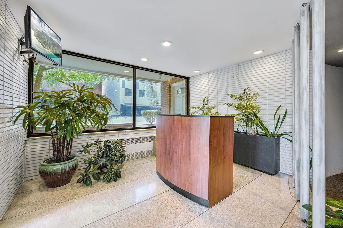 1818 Newkirk Avenue, Unit 2C Brooklyn, NY 11226 - Photo 4 of 21 Gallery Image 4