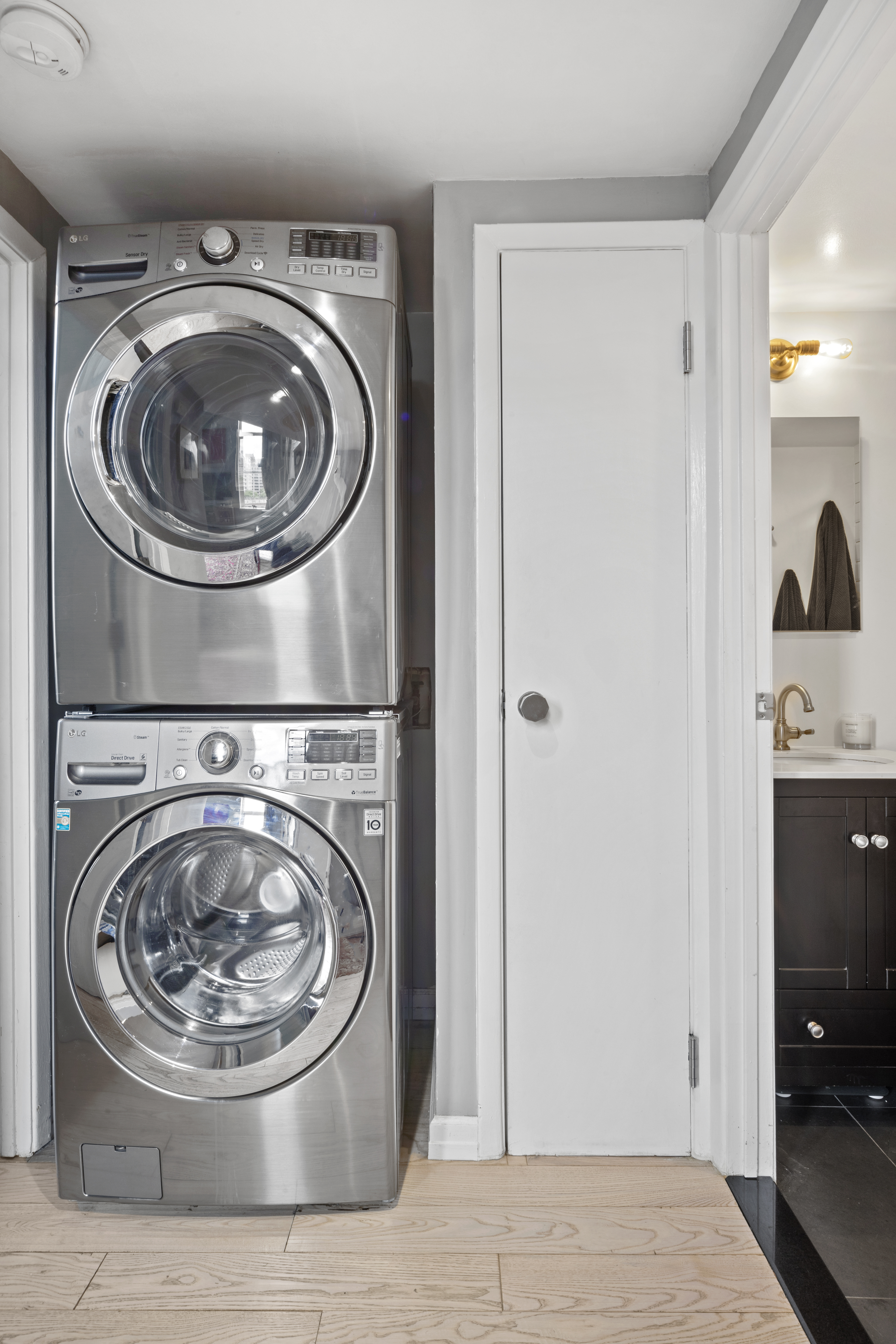55 Poplar Street, Unit 4K Brooklyn, NY 11201 - Photo 8 of 17 Gallery Image 8