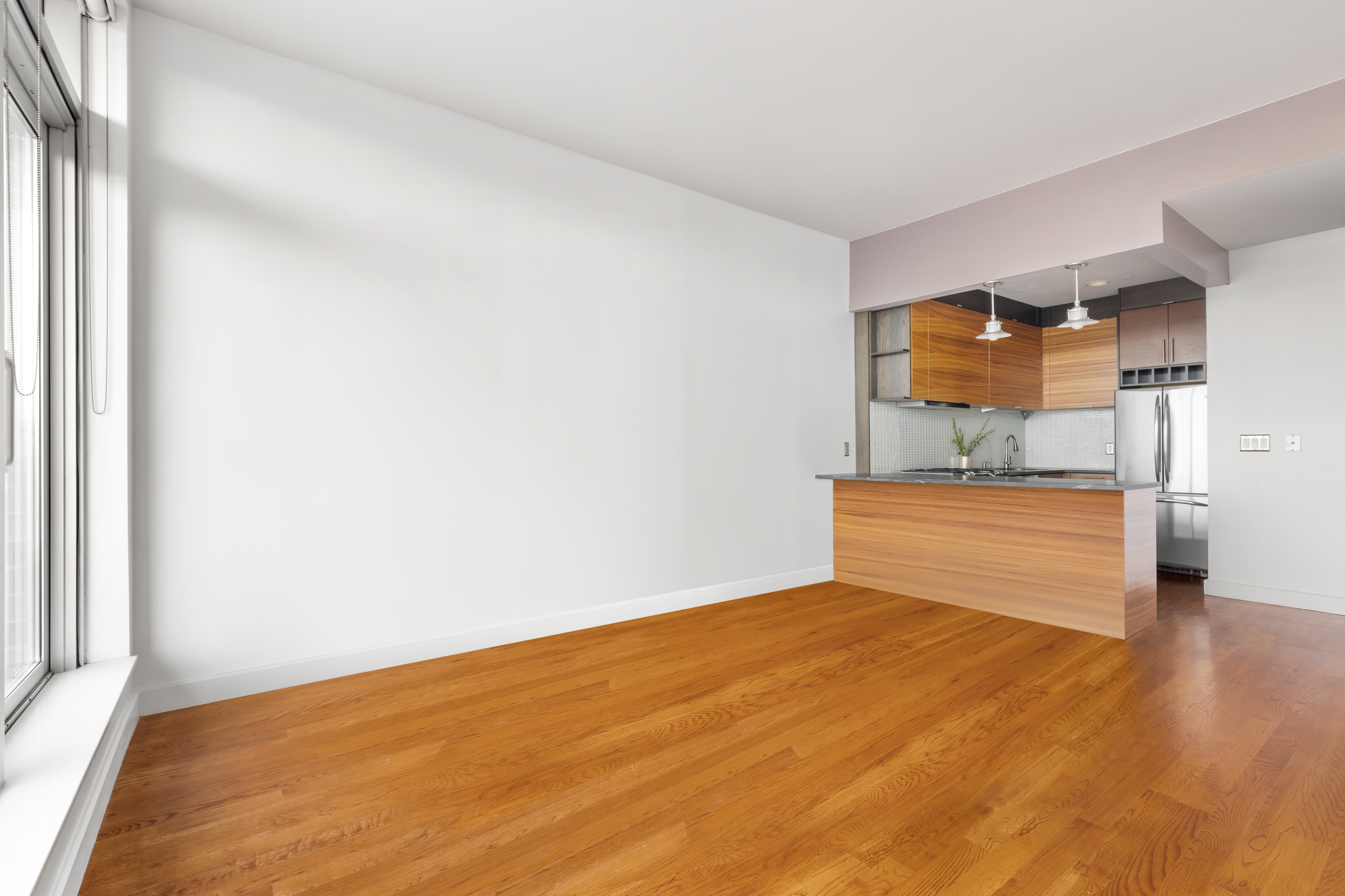 11-24 31st Avenue, Unit 7C Queens, NY 11106 - Photo 3 of 12 Gallery Image 3
