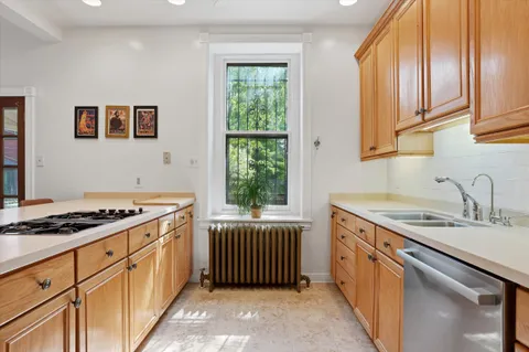 $900,000 | 922 South 48th Street, Philadelphia, PA 19143