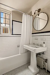 $775,000 | 81 Irving Place, Unit 9H | Gramercy