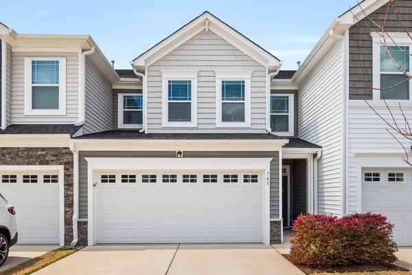 $375,000 | 743 Creekway Drive, Fuquay-Varina, NC 27526