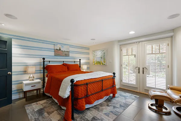 $1,195,000 | 21 Holly Lane, Wilmington, DE 19807