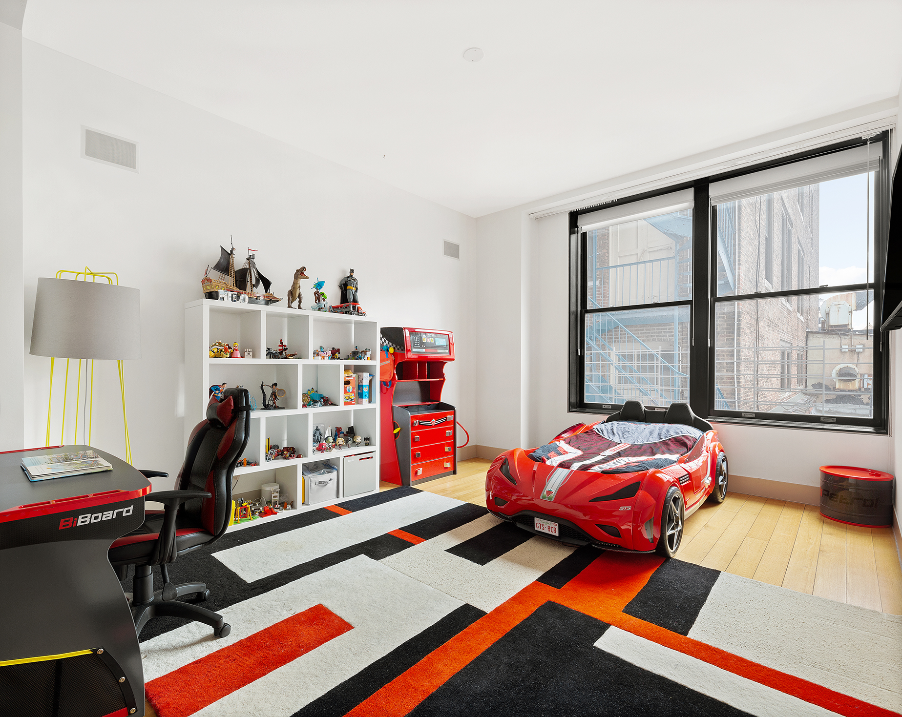 32 West 18th Street, Unit 7A Manhattan, NY 10011 - Photo 8 of 14