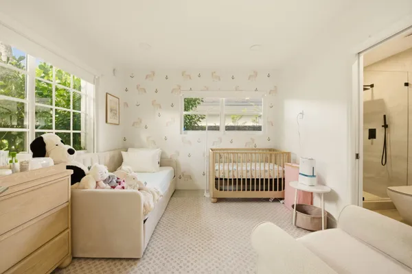 $9,500 | 725 West 51st Street, Miami Beach, FL 33140