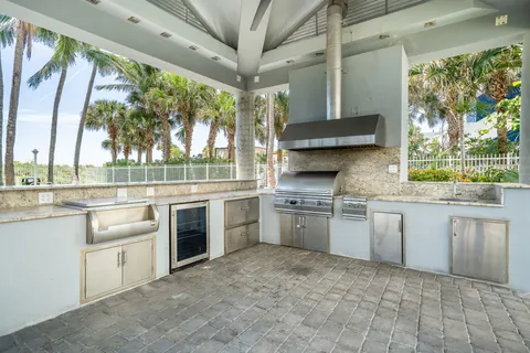 $1,190,000 | 6301 Collins Avenue, Unit 2307, Miami Beach, FL 33141