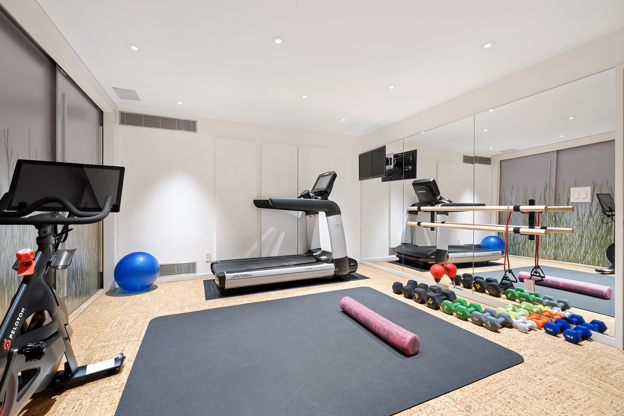 104 Willow Street Brooklyn, NY 11201 - Photo 21 of 27 a kitchen with stove and cabinets