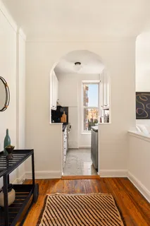 $750,000 | 149 Willow Street, Unit 5D | Brooklyn Heights