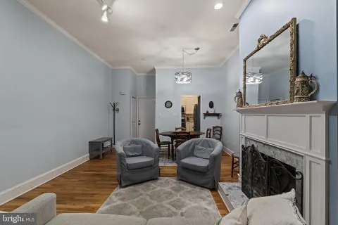$512,000 | 1903 Spruce Street, Unit 2C, Philadelphia, PA 19103
