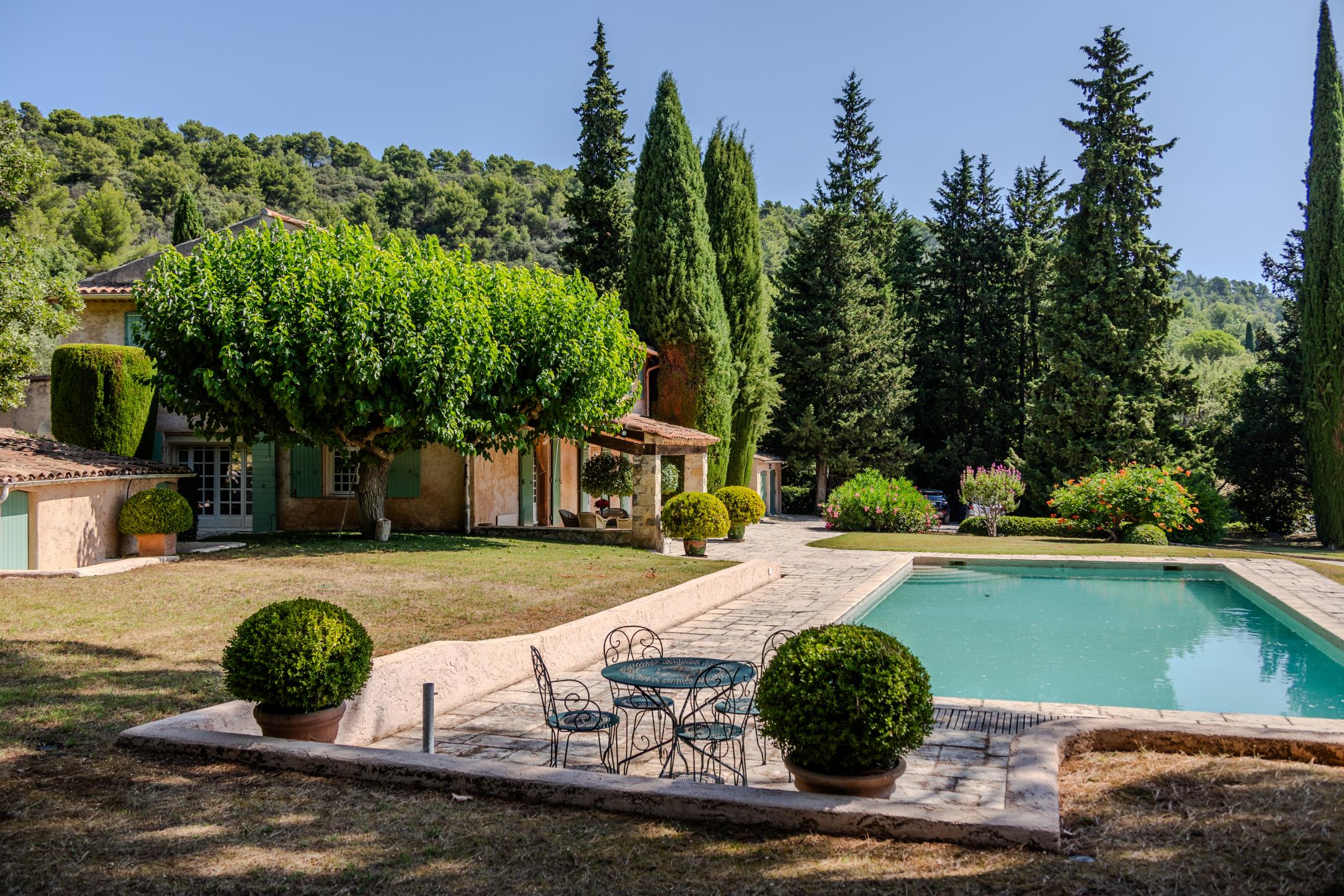 Le Vieux Moulin Provence-Alpes-Côte d’Azur, undefined 83630 - Photo 4 of 21 a view of a wooden house with a yard