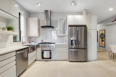 $820,000 | 215 West 105th Street, Unit 3B | Upper West Side