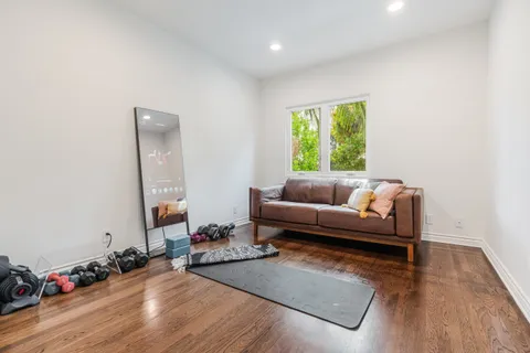 $2,795,000 | 833 17th Street, Unit 4, Santa Monica, CA 90403