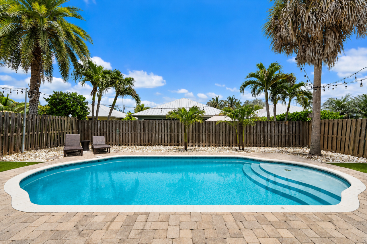 17620 Cinquez Park Road West Jupiter, FL 33458 - Photo 1 of 12