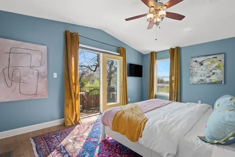 $1,100,000 | 909 East 50th Street, Austin, TX 78751