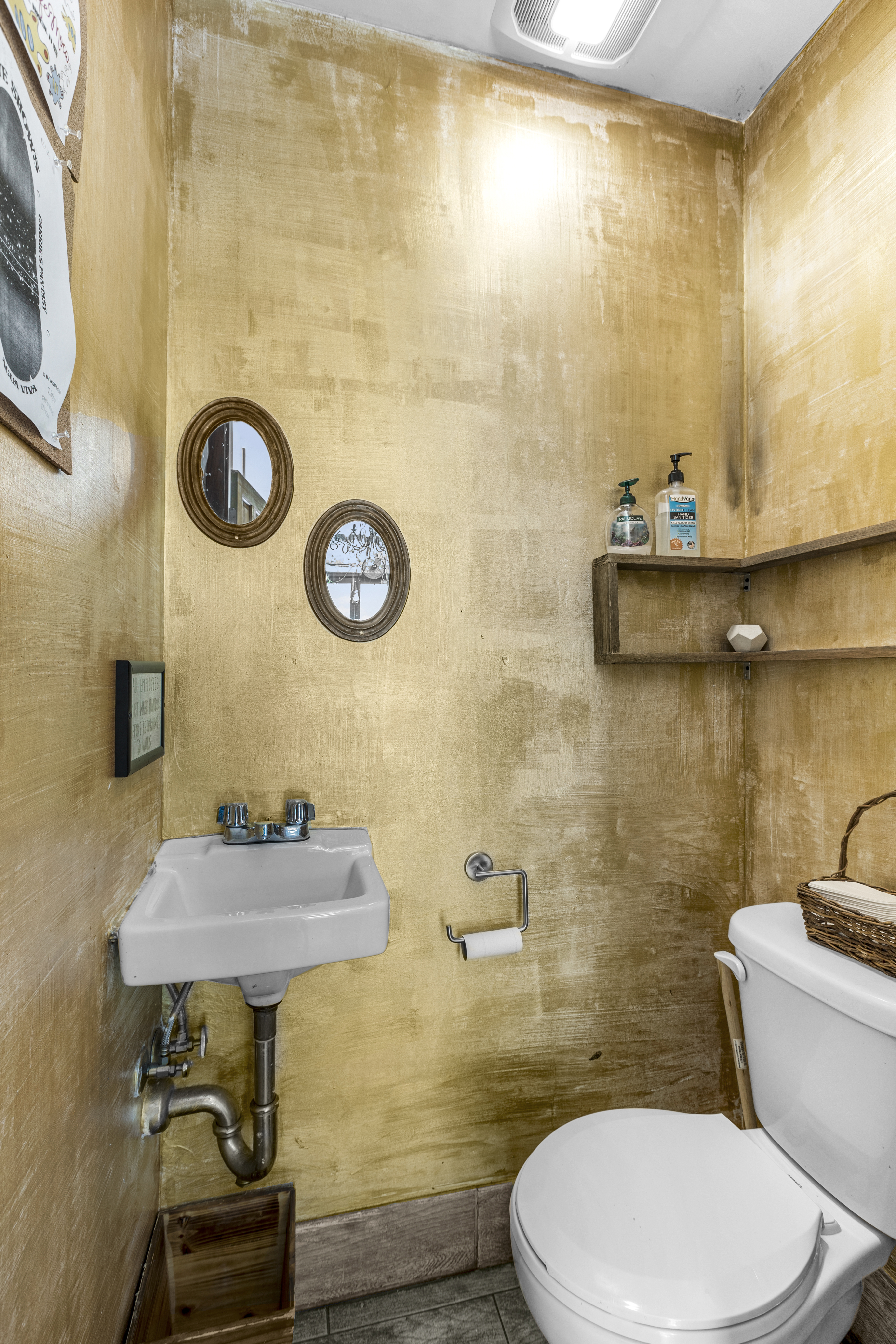 487 Seneca Avenue Queens, NY 11385 - Photo 18 of 19