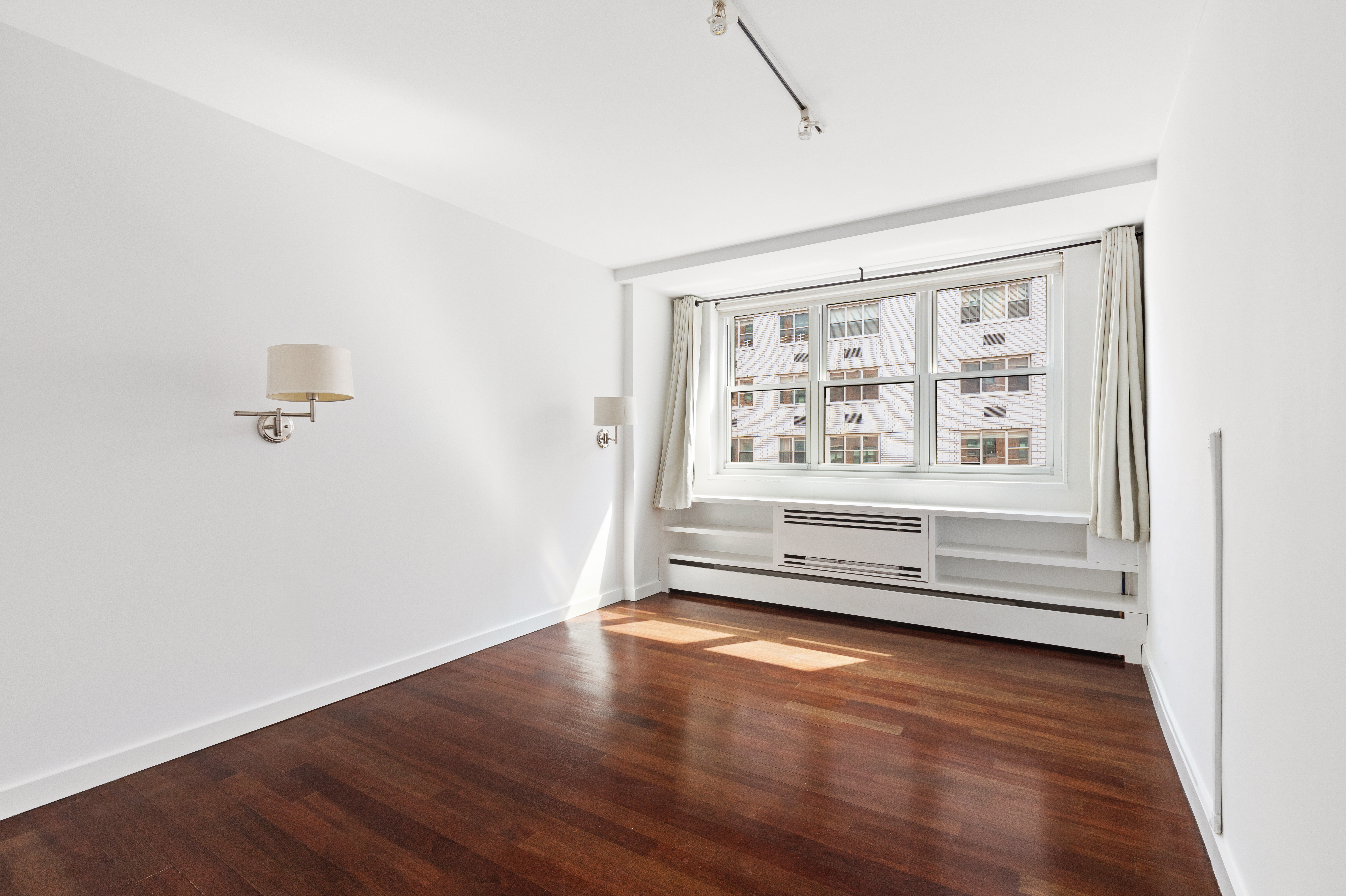 63 East 9th Street, Unit 8L Manhattan, NY 10003 - Photo 5 of 7