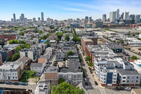 $745,000 | 190 F Street, Unit 6, South Boston, MA 02127