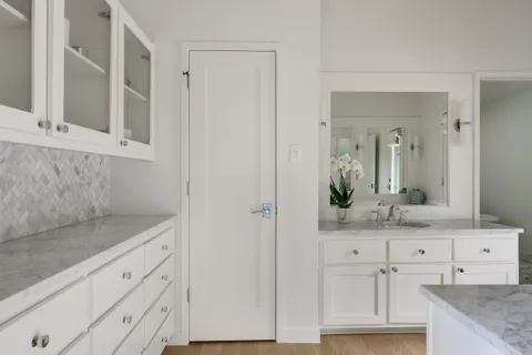 $2,000,000 | 5801 Valley Circle, Austin, TX 78731