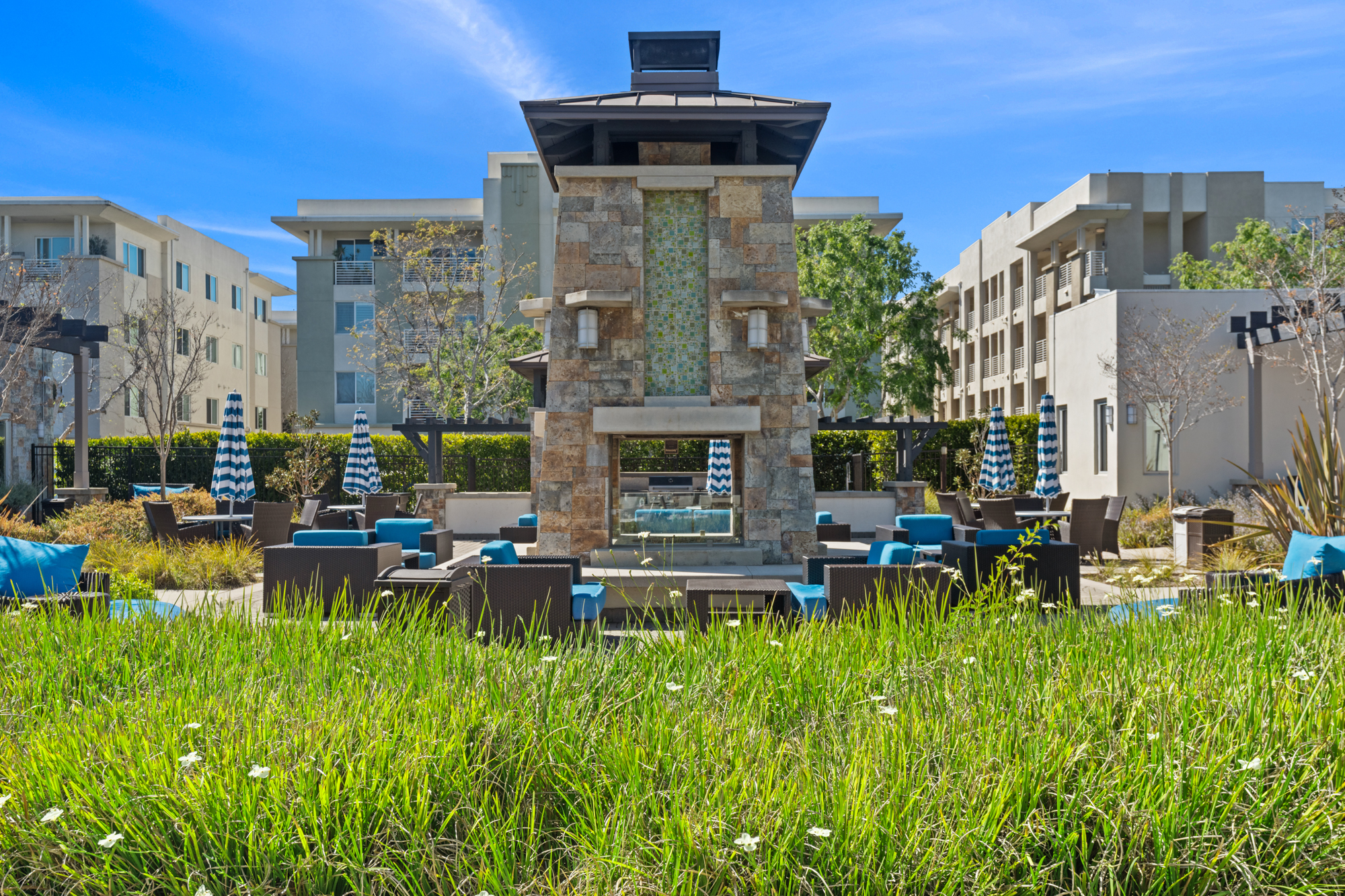 5321 Ocean, Unit 101 Hawthorne, CA 90250 - Photo 3 of 5