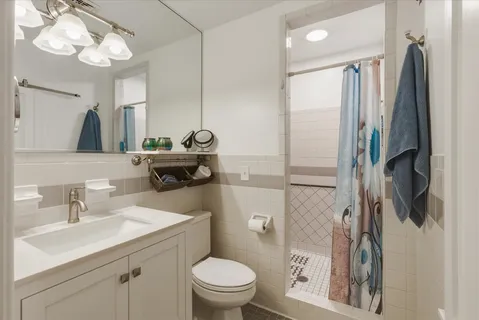 $1,250,000 | 2002 Ashwood Avenue, Nashville, TN 37212