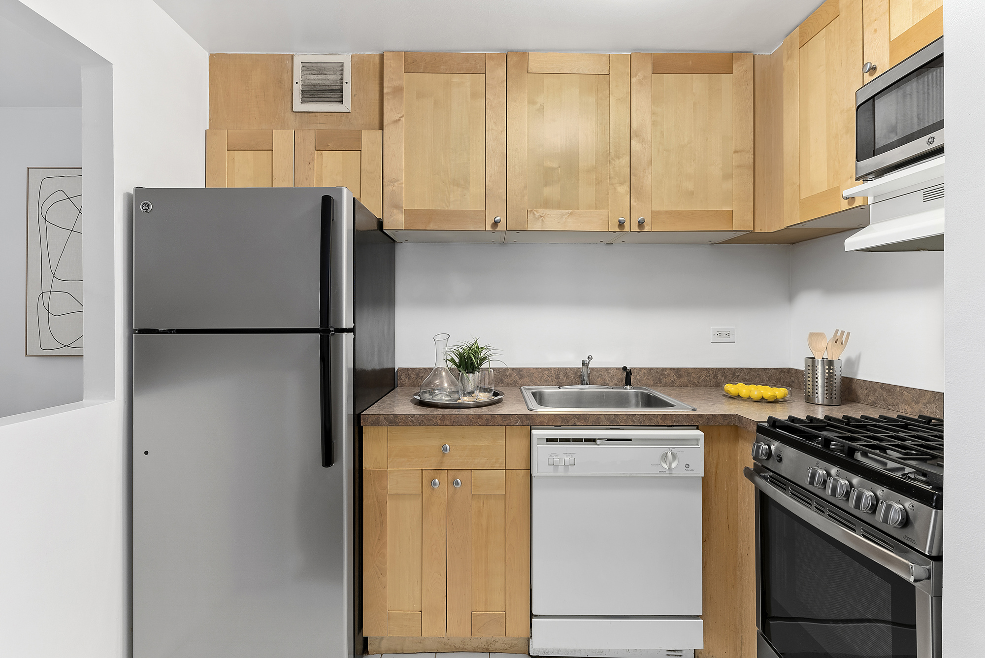 222 West 14th Street, Unit 3J Manhattan, NY 10011 - Photo 6 of 10