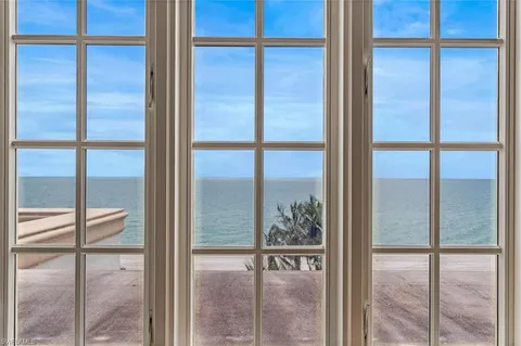 $24,000,000 | 7613 Bay Colony Drive, Naples, FL 34108