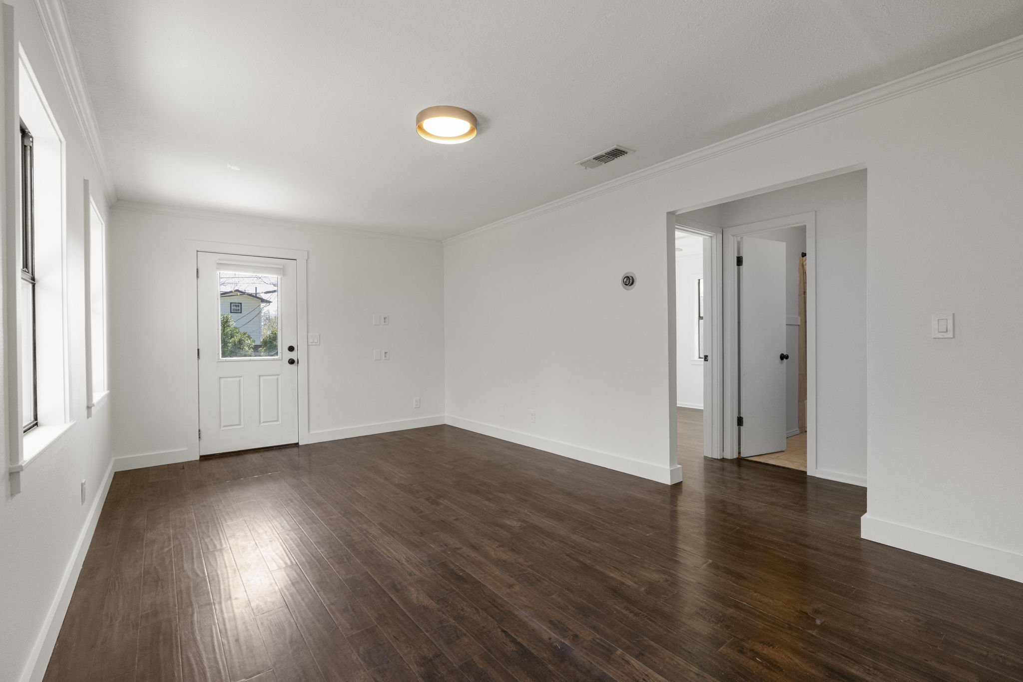 912 1/2 East 50th Street Austin, TX 78751 - Photo 8 of 22