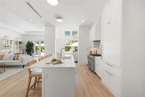 $5,900,000 | 757 Broad Court South, Naples, FL 34102