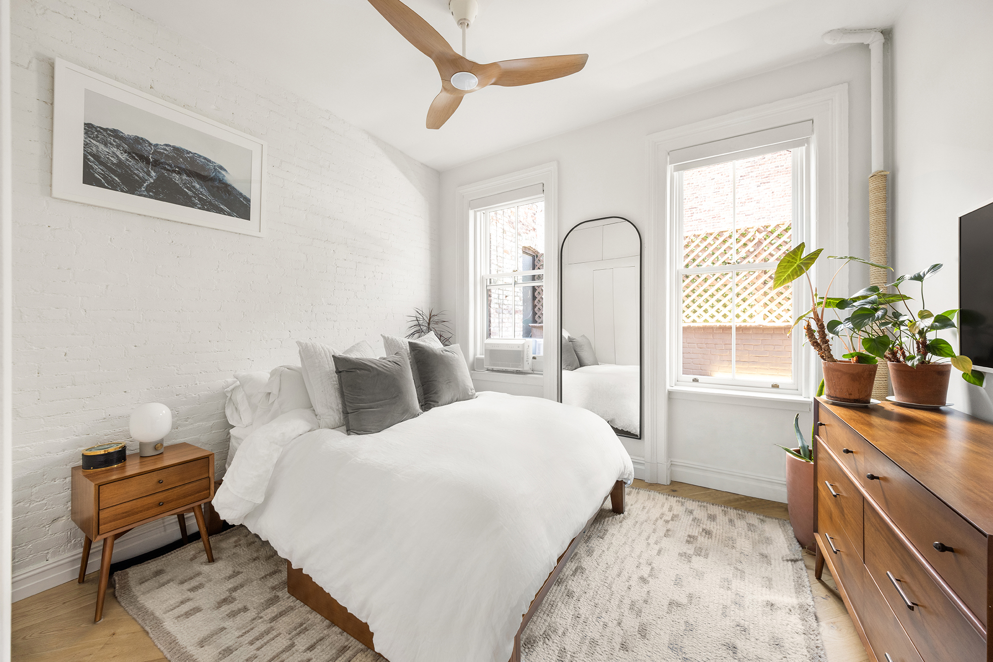 51 Charles Street, Unit 3 Manhattan, NY 10014 - Photo 6 of 8