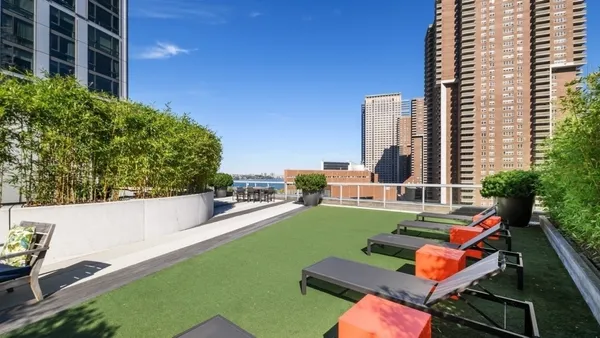 $7,200 | 200 Chambers Street, Unit 2N | TriBeCa