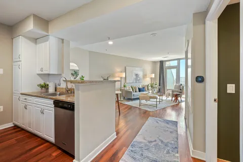 $525,000 | 555 Massachusetts Avenue Northwest, Unit 1419, Washington, DC 20001