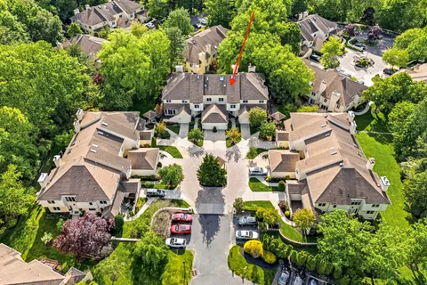 Contact Agent | Chanticleer, Cherry Hill, NJ 08003