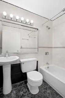 $417,500 | 372 5th Avenue, Unit 5N | Midtown South